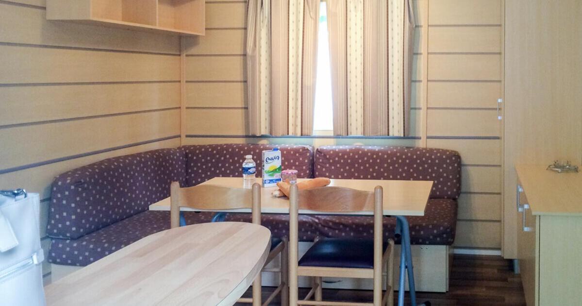 Hotel L'Oasis Grospierres Zewnętrze zdjęcie
